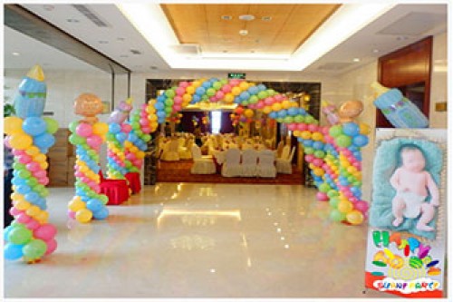 Balloon Arch with 6 Balloon Column 